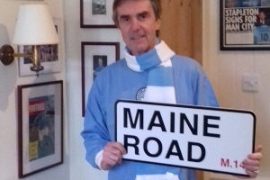 华体会入口-R.I.P.英国主持人、曼城球迷斯特普尔顿离世，曼城社媒发文致哀