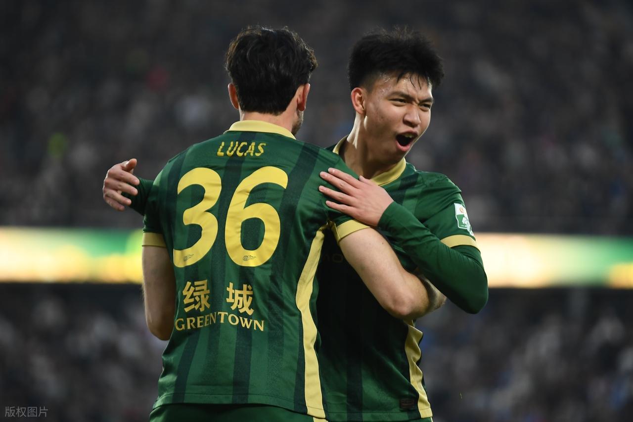 意难平!曝德甲豪门诚邀王钰栋加盟,却未能如愿,背后原因引热议